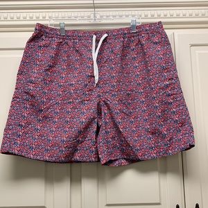 Men’s swim trunks